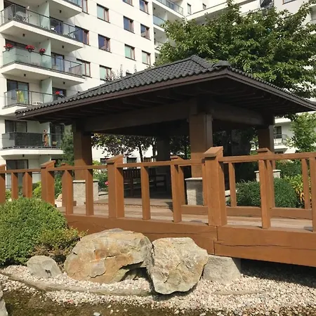 Apartament Wysoki Standard Z Widokiem Na Wyscigi Konne * Warsaw