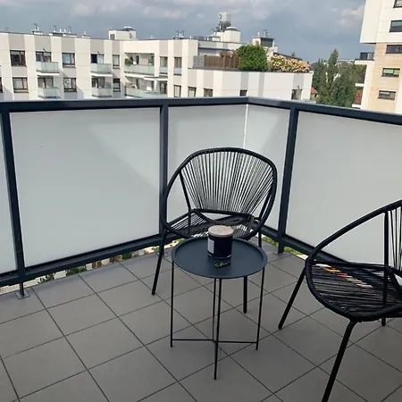 Apartament Wysoki Standard Z Widokiem Na Wyscigi Konne * Warsaw