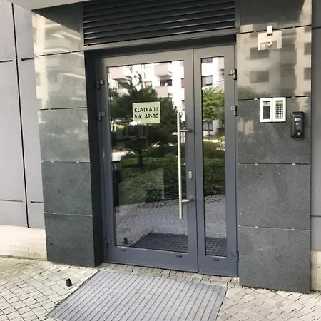 Apartament Wysoki Standard Z Widokiem Na Wyscigi Konne Apartment Warsaw